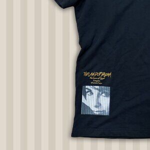 Elizabeth Taylor-inspired graphic tee